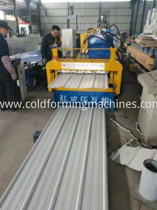 Double deck roofing machine